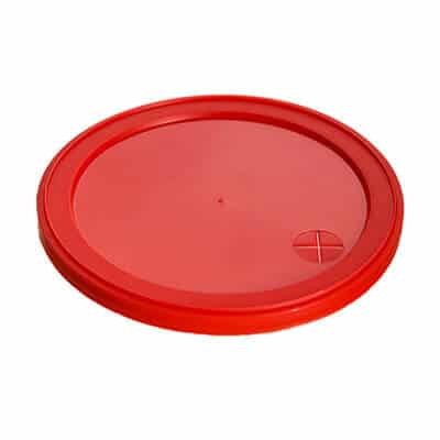 Plastic red stadium cup lid with straw slot.
