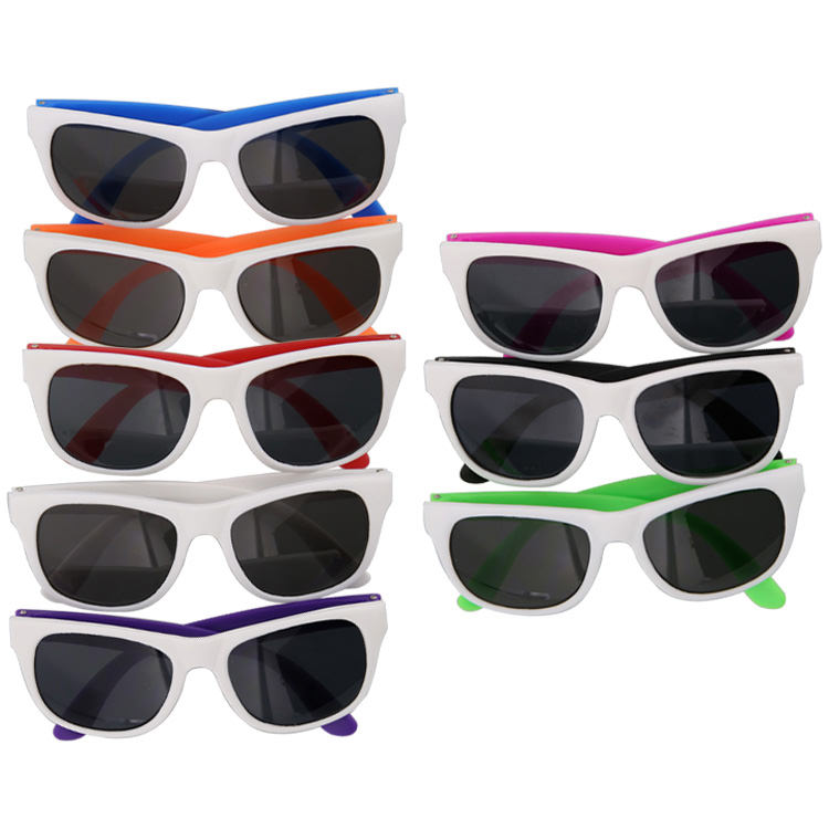 Polypropylene resin and polycarbonate frame retro sunglasses.