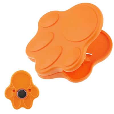 Plastic orange paw with extra strength magent chip clip blank.