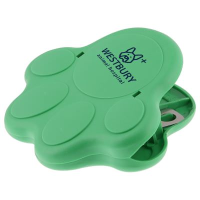Plastic green paw shaped chip clip with imprint.