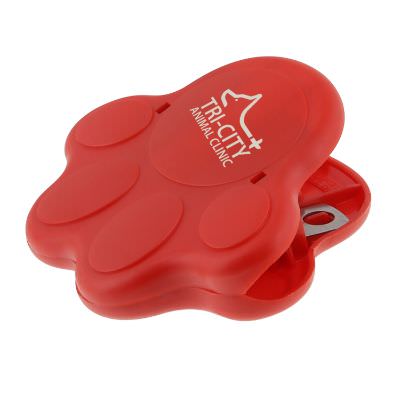 Plastic green paw shaped magnet chip clip with imprint.