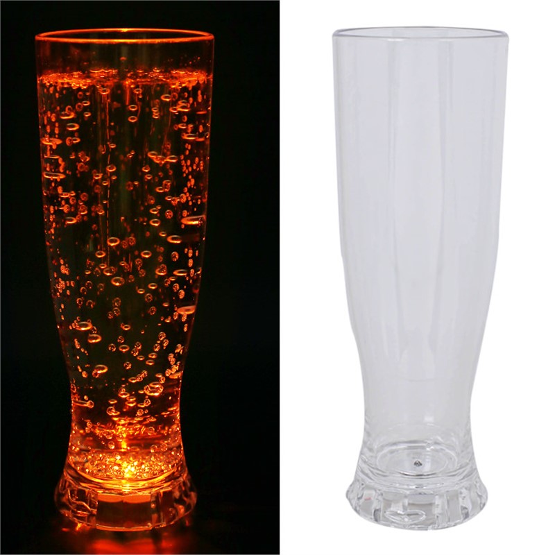 Acrylic clear beer glass in 22 ounces.