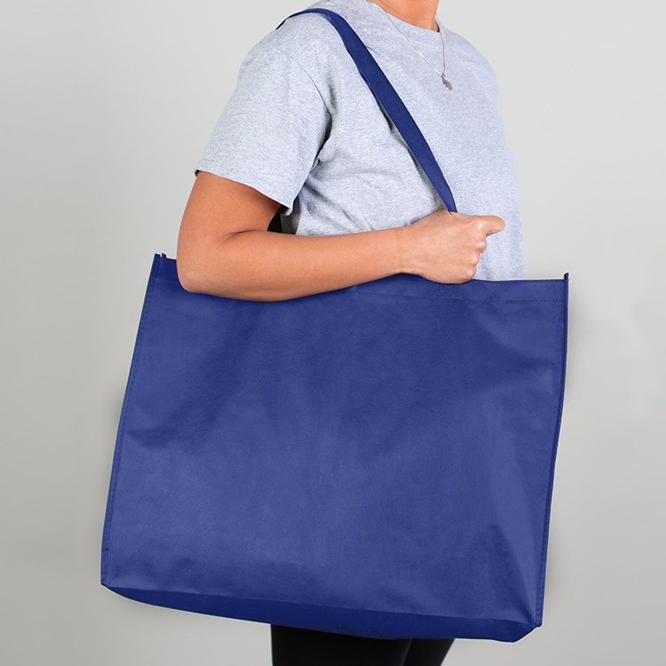 Blank polypropylene tote with 5-1/2 inch gussets and matching bottom insert.