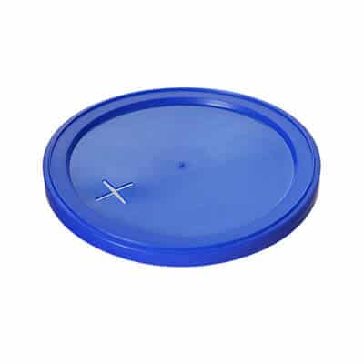 Plastic blue stadium cup lid with straw slot.