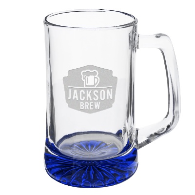 Blue beer mug with engraved logo.